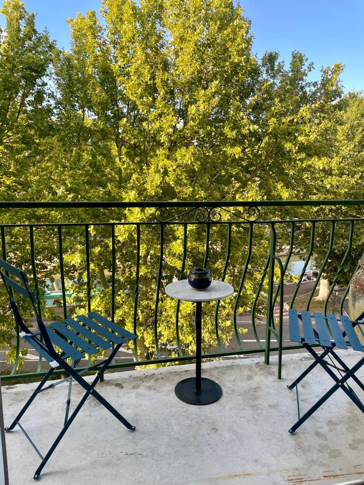 Ferienwohnung Apparemment Niche Dans Les Arbres Narbonne Exterior foto